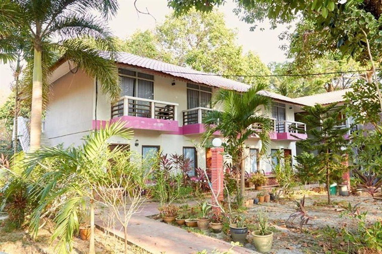 Corrie Chalet, Pantai Cenang  Zewnętrze zdjęcie